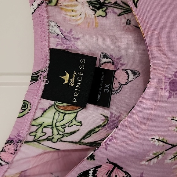 Disney - Picture 3 of 7